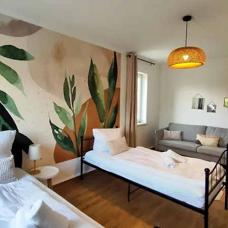 Apartment Bohnapartments Bechstein: Quiet Erfurt With Smart Tvs And Balcony