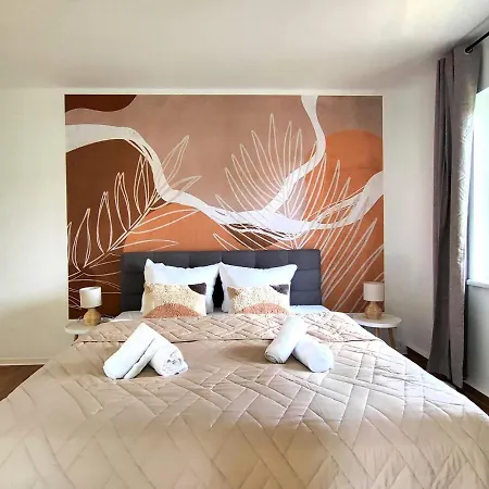 Apartment Bohnapartments Bechstein: Quiet Erfurt With Smart Tvs And Balcony Neudietendorf