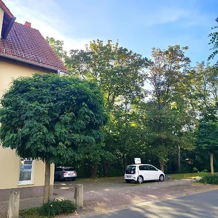 Bohnapartments Bechstein - Sehr Ruhig - 3 Schlafzimmer - Balkon - Stellplaetze- Wlan - Vollausstattung * Neudietendorf