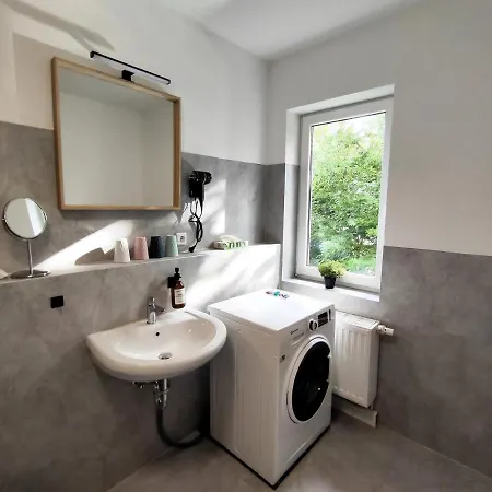 Apartamento Bohnapartments Bechstein - Sehr Ruhig - 3 Schlafzimmer - Balkon - Stellplaetze- Wlan - Vollausstattung *
