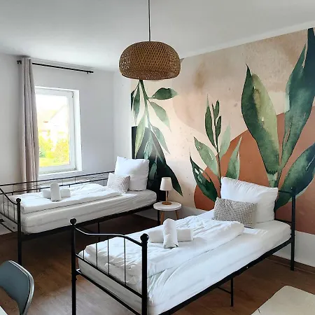 Bohnapartments Bechstein - Sehr Ruhig - 3 Schlafzimmer - Balkon - Stellplaetze- Wlan - Vollausstattung *