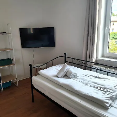 Bohnapartments Bechstein - Sehr Ruhig - 3 Schlafzimmer - Balkon - Stellplaetze- Wlan - Vollausstattung *