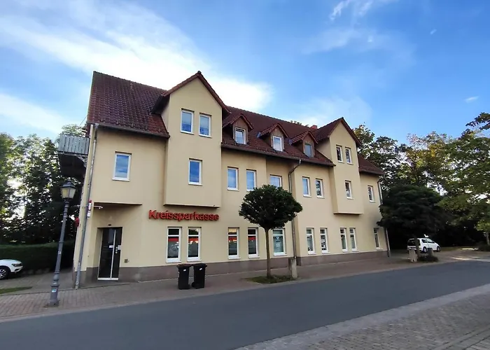 Bohnapartments Bechstein - Sehr Ruhig - 3 Schlafzimmer - Balkon - Stellplaetze- Wlan - Vollausstattung Neudietendorf