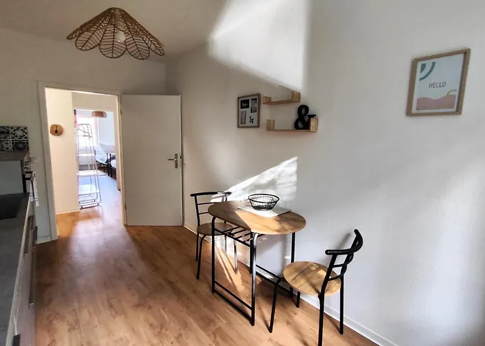 Bohnapartments Bechstein - Sehr Ruhig - 3 Schlafzimmer - Balkon - Stellplaetze- Wlan - Vollausstattung Апартаменты *