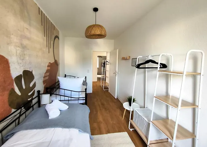 Bohnapartments Bechstein - Sehr Ruhig - 3 Schlafzimmer - Balkon - Stellplaetze- Wlan - Vollausstattung