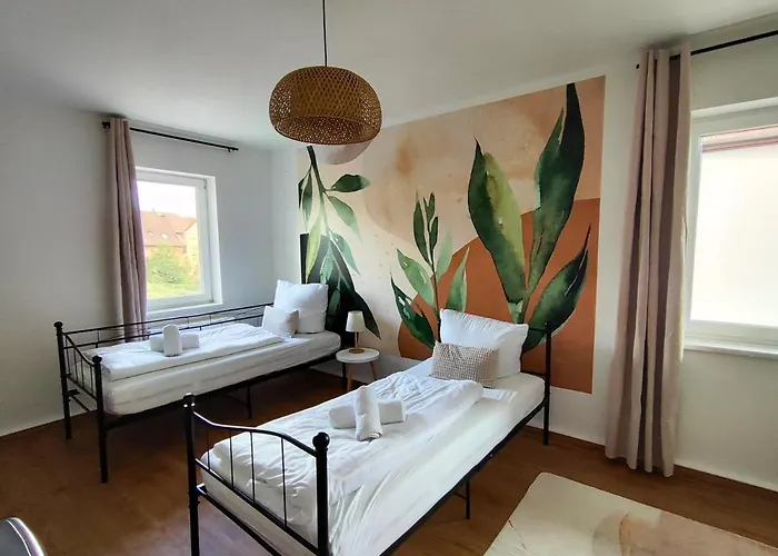 Daire Bohnapartments Bechstein - Sehr Ruhig - 3 Schlafzimmer - Balkon - Stellplaetze- Wlan - Vollausstattung Neudietendorf