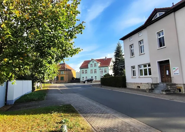 Bohnapartments Bechstein - Sehr Ruhig - 3 Schlafzimmer - Balkon - Stellplaetze- Wlan - Vollausstattung Lejlighed Neudietendorf